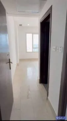 شقه للايجار 3 غرفه منهم غرفه ماستر حولي قطعه 1